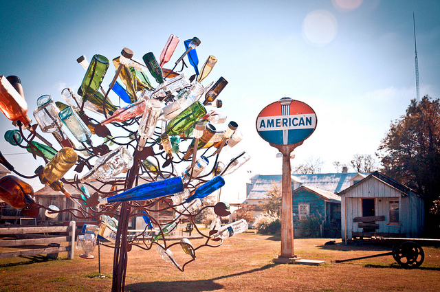 American Sign & Bottle Tree - The Shack Up Inn, Clarksdale, MS | PopArtichoke