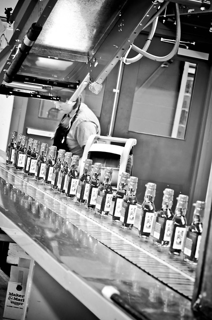 Checking Bottles - Tour of the Maker's Mark Distillery | PopArtichoke.com Makers Mark BW Assembly Line - Tour of the Maker's Mark Distillery | PopArtichoke.com